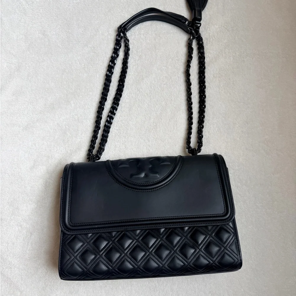 Tory Burch Fleming Matte Black Quilted Bag - Picture 2 of 10